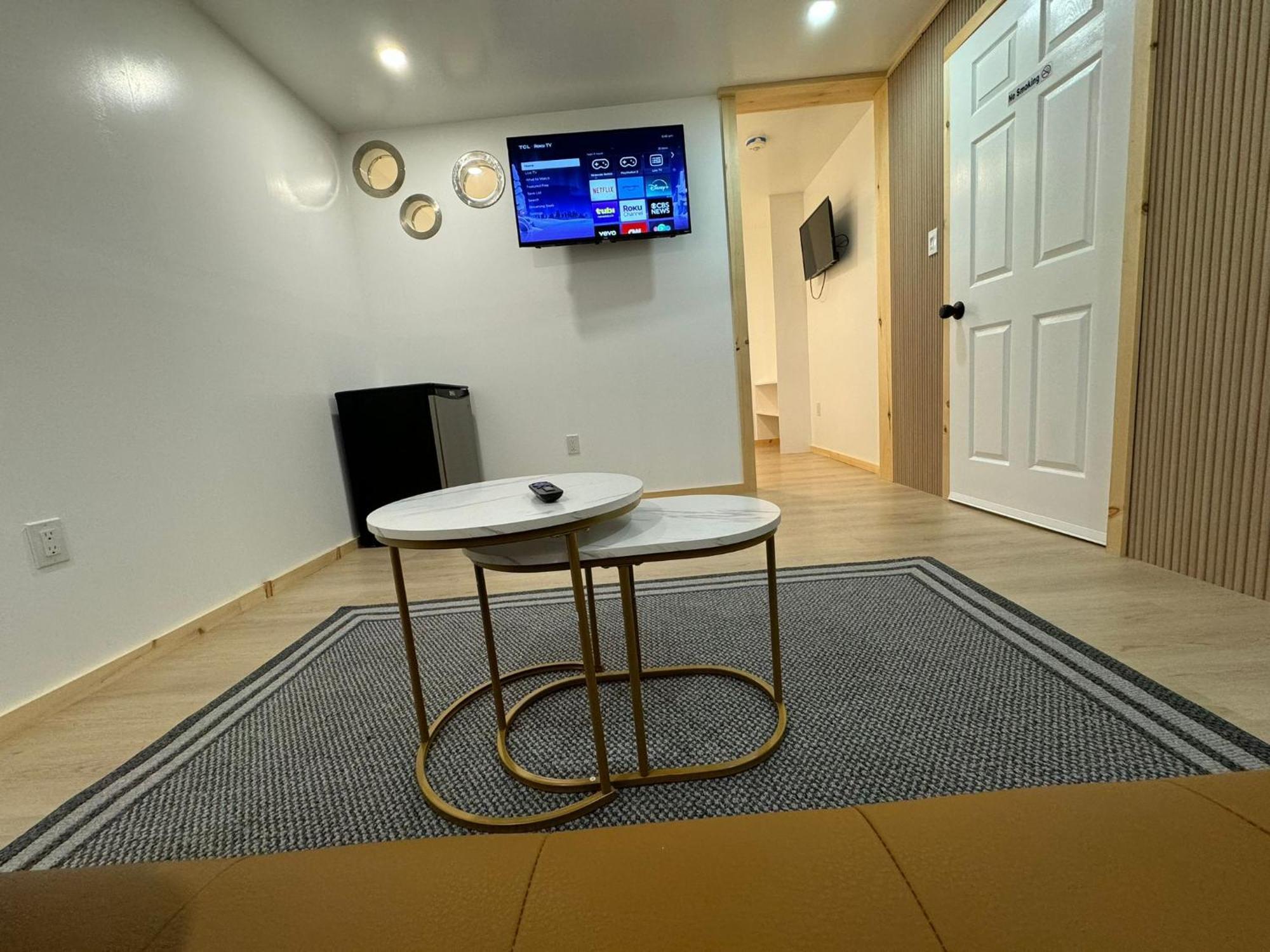 Private Entrance, Private Bathroom, Bedroom And Workspace Ottawa Zewnętrze zdjęcie